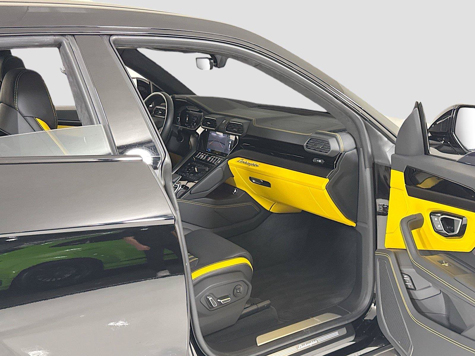 Used 2024 Lamborghini Urus S AWD/4WD image 34