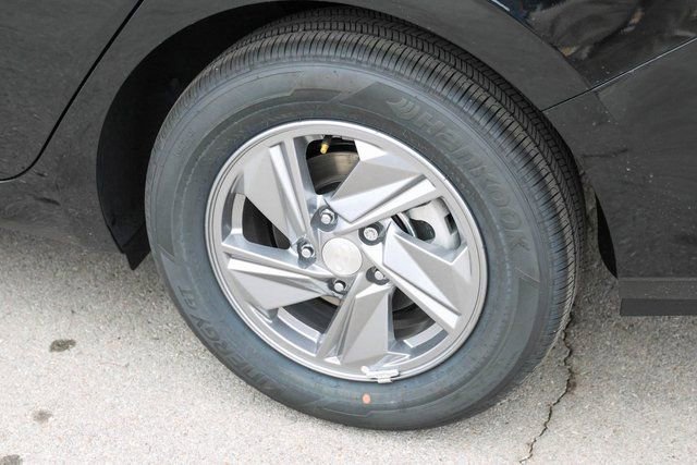 New 2026 Hyundai Elantra SE w/ Cargo Package image 4