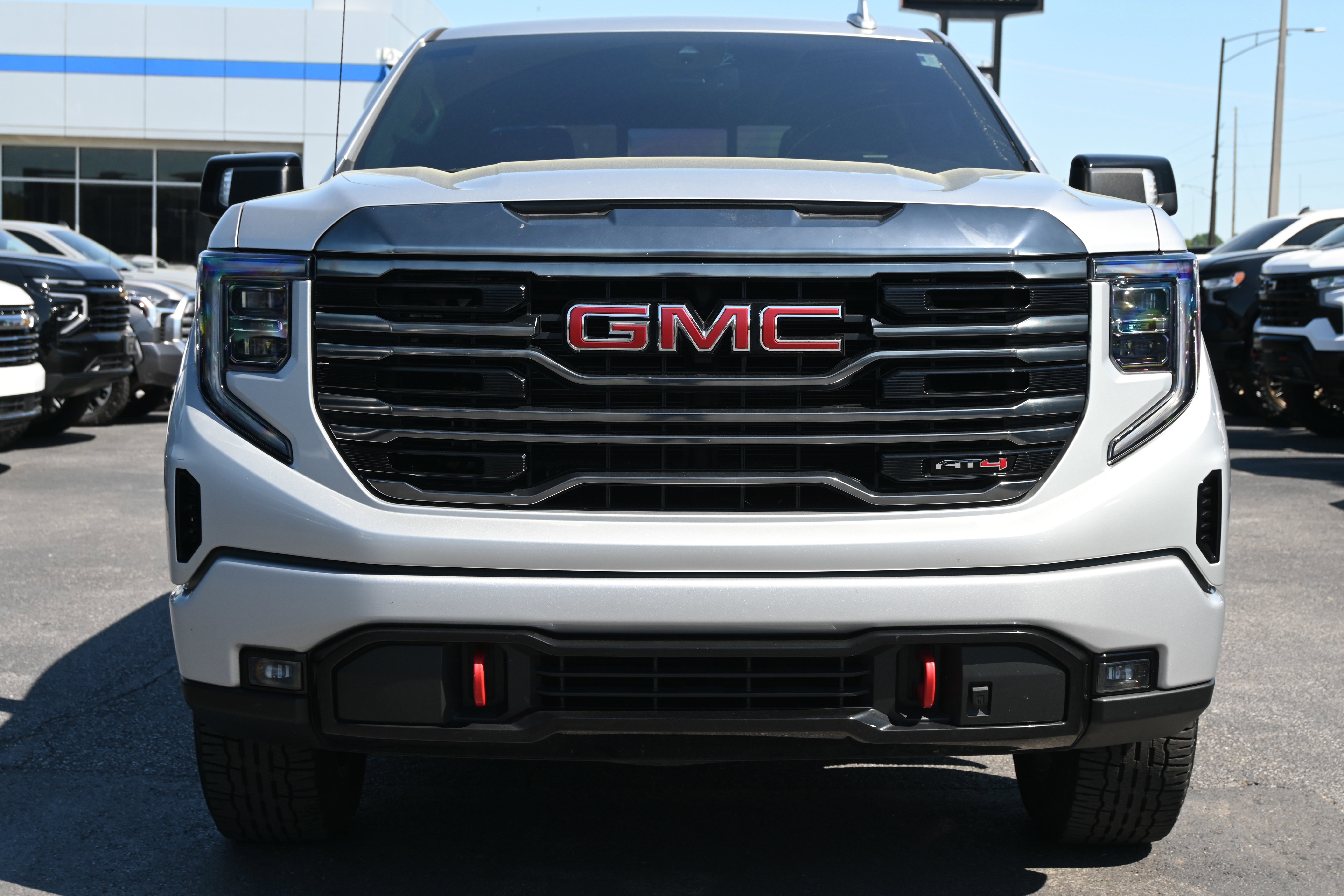 Used 2022 GMC Sierra 1500 AT4 w/ AT4 Preferred Package image 5
