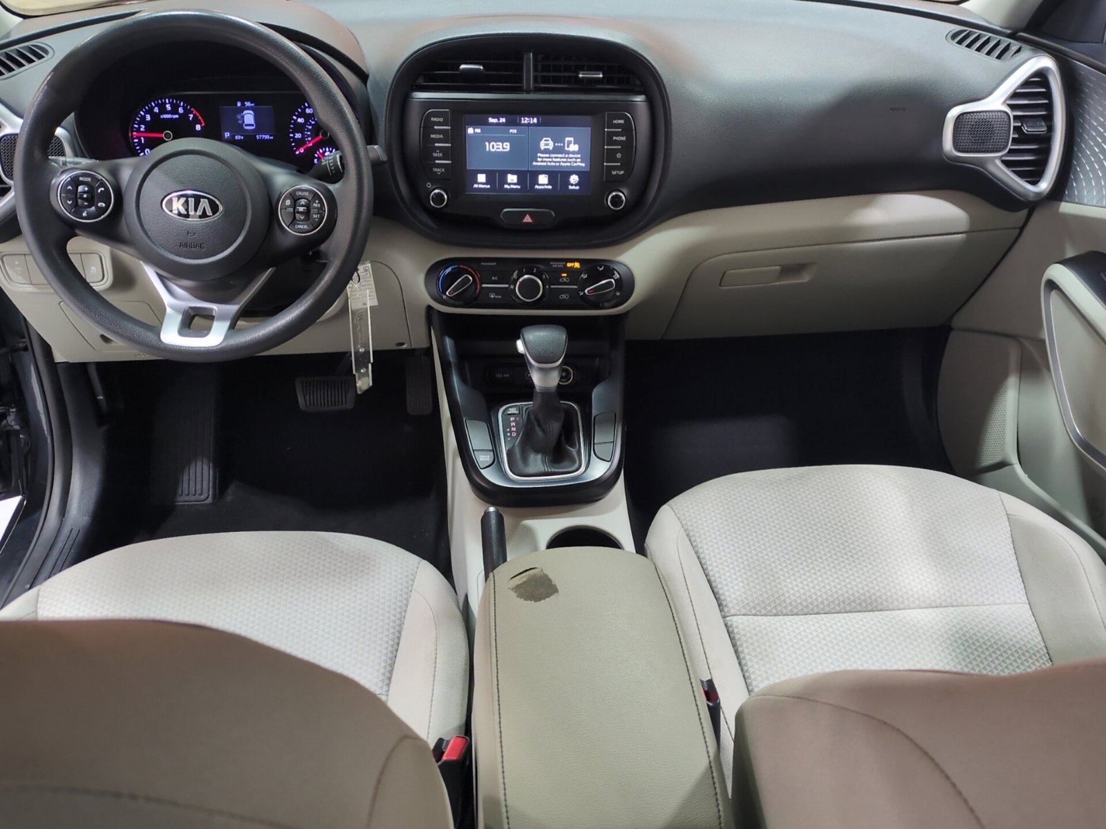 Used 2020 Kia Soul LX FWD image 13