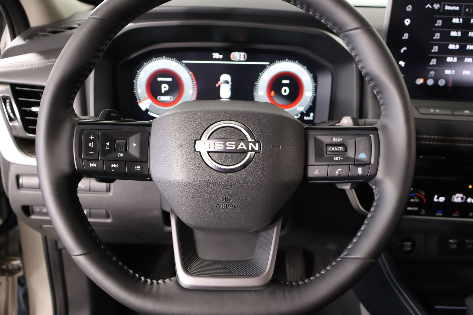 Used 2026 Nissan Rogue Platinum w/ Platinum Premium Package AWD/4WD image 3