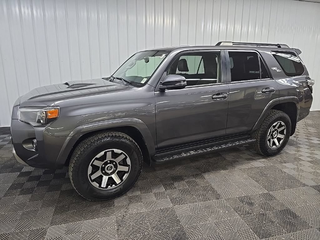 Used 2021 Toyota 4Runner TRD Off-Road Premium w/ Moonroof Package AWD/4WD image 6