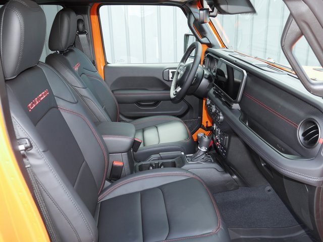 New 2025 Jeep Wrangler Unlimited Rubicon w/ XTREMEE 35" Tire Package image 28