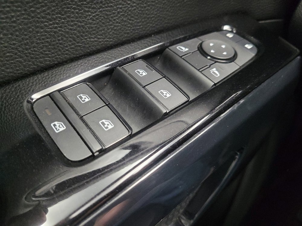 Used 2022 Nissan Pathfinder S image 27