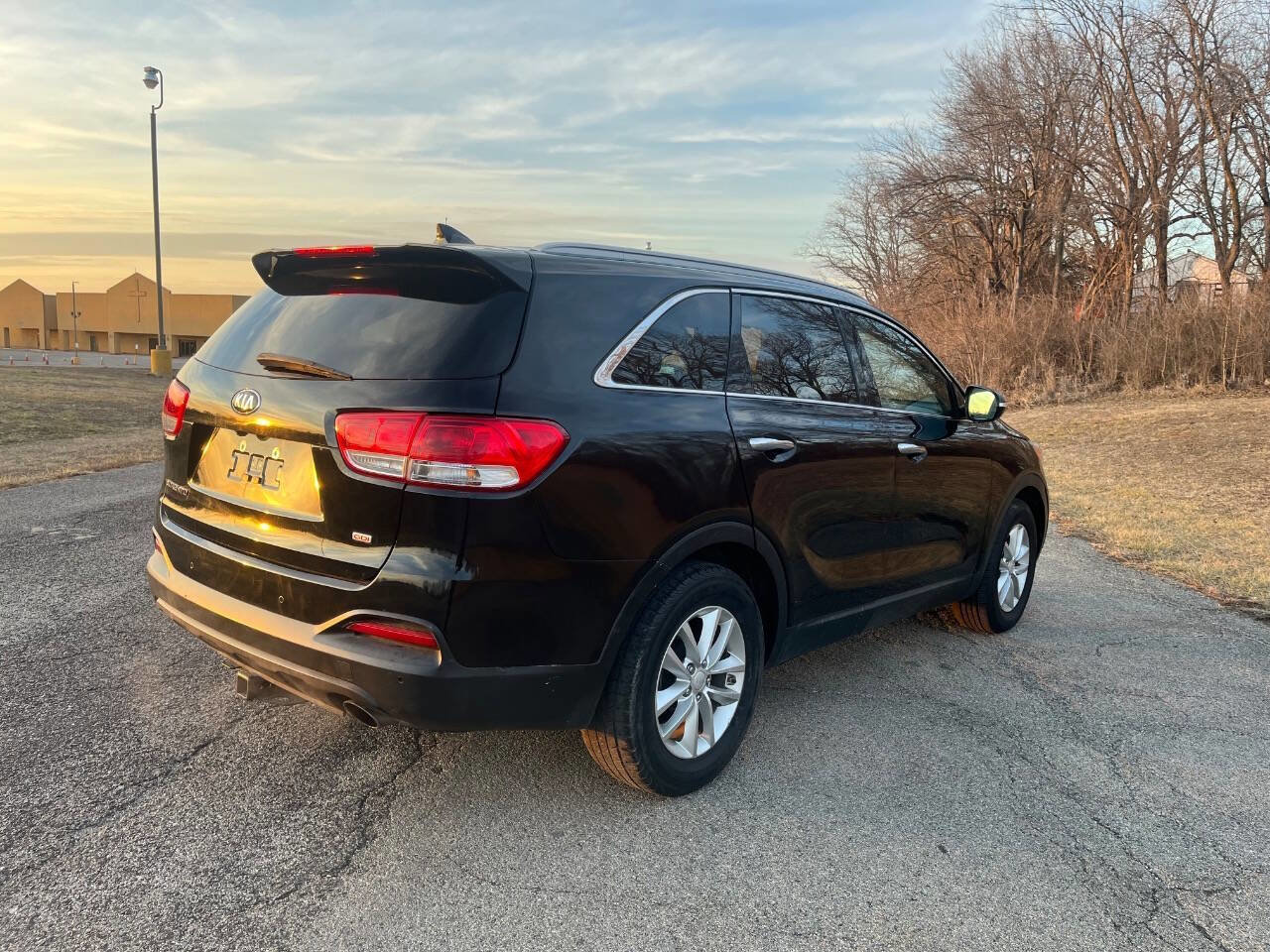 Used 2017 Kia Sorento FWD w/ LX Convenience Package image 7