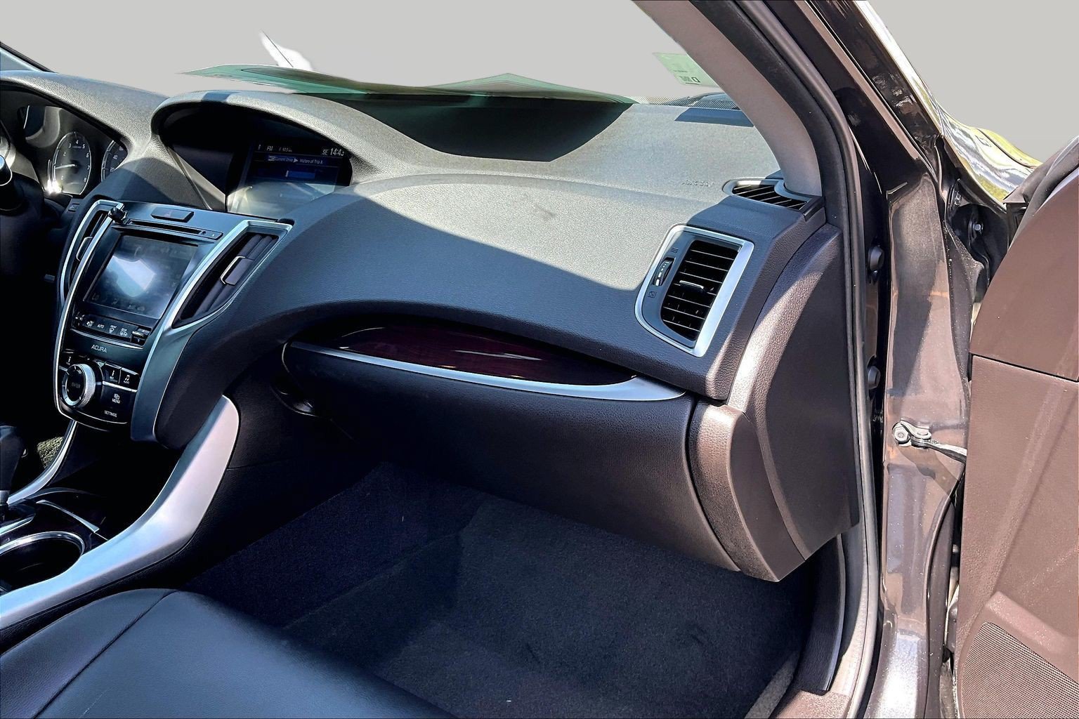 Used 2016 Acura TLX FWD image 15