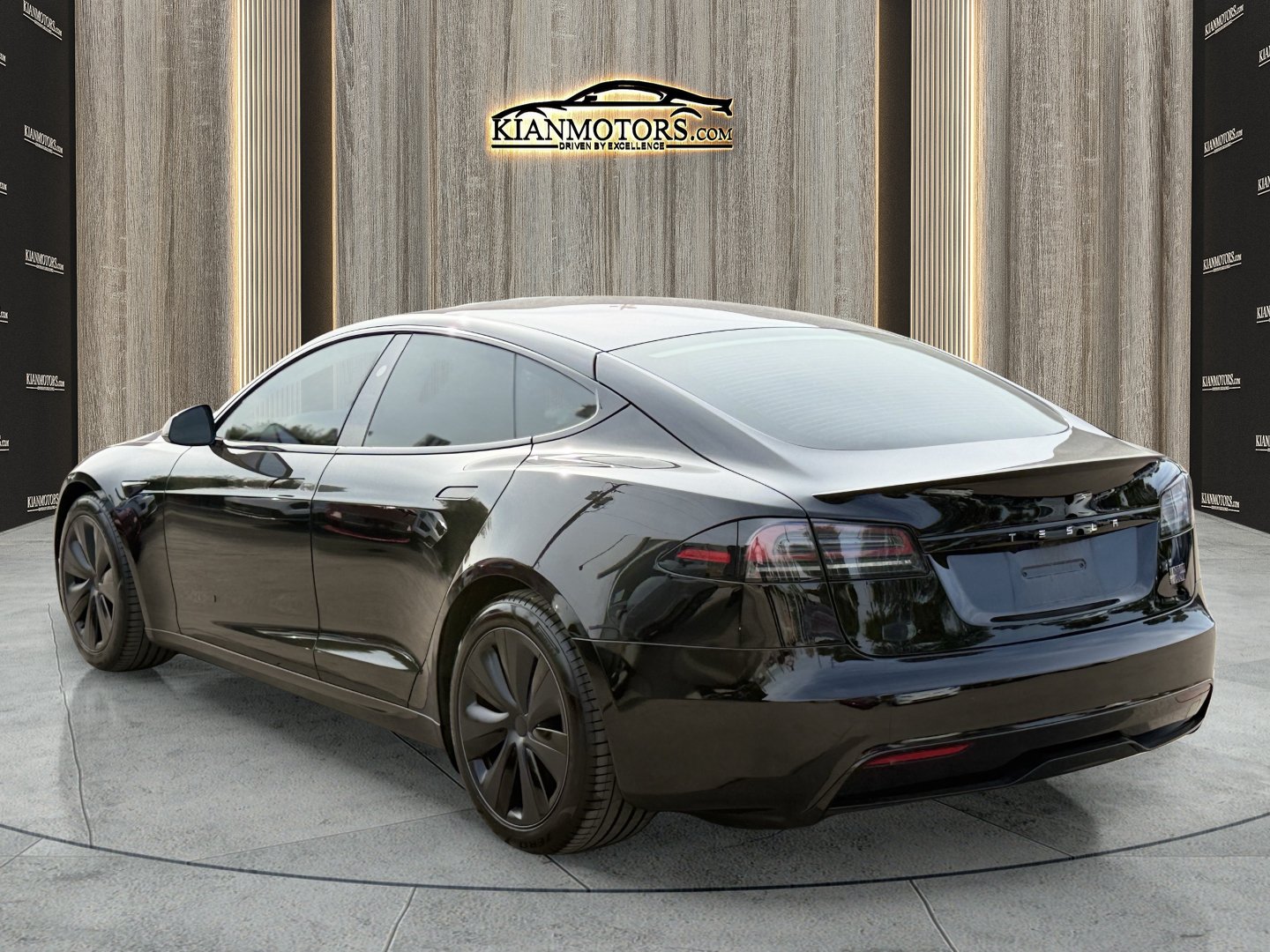 Used 2024 Tesla Model S Plaid AWD/4WD image 8
