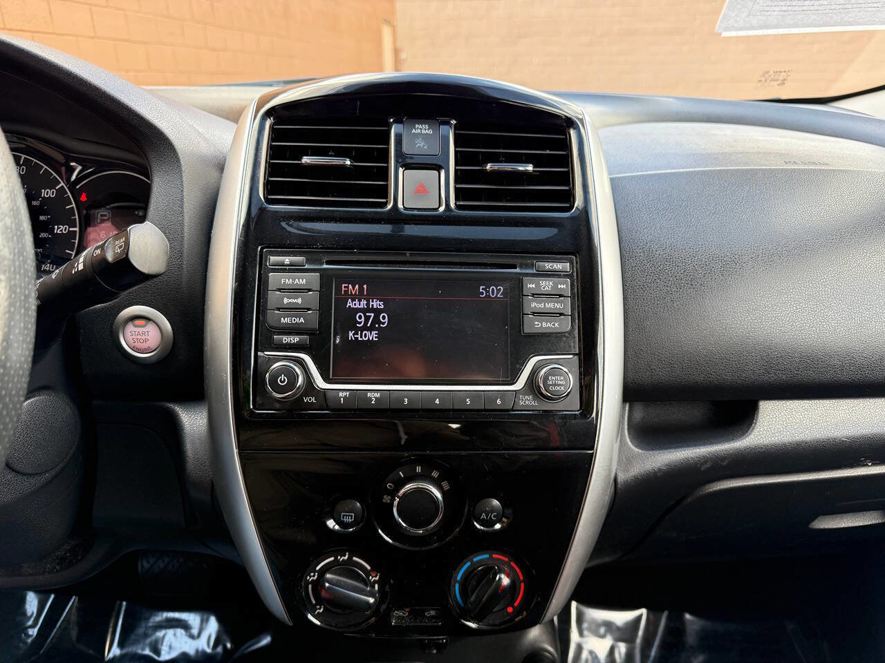 Used 2018 Nissan Versa Note SR image 14