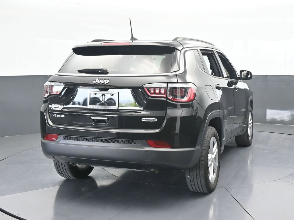 Used 2024 Jeep Compass Latitude image 5