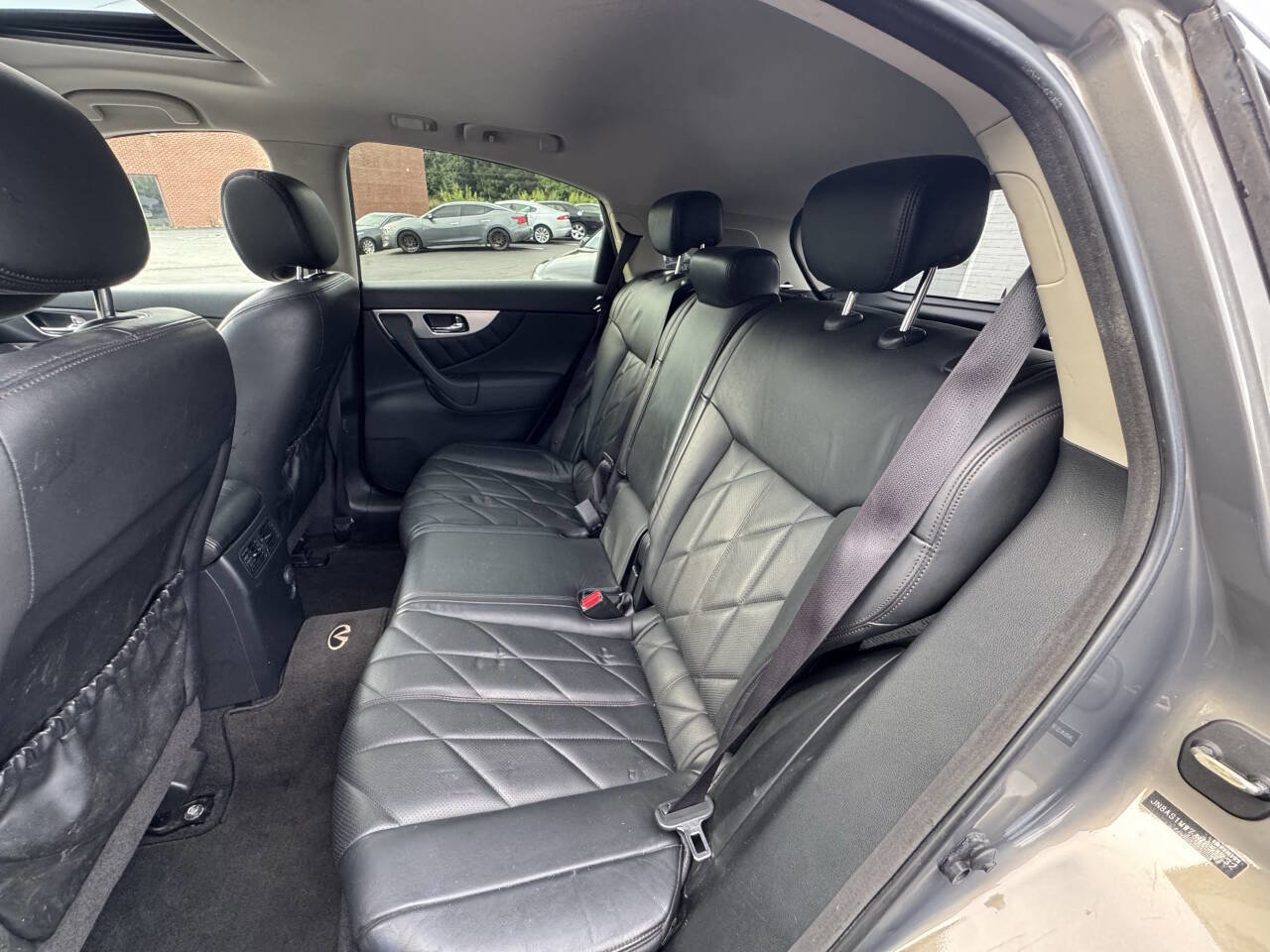 Used 2010 INFINITI FX35 AWD w/ Premium Pkg image 12