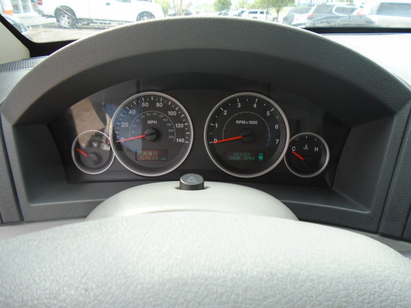 Used 2005 Jeep Grand Cherokee Limited AWD/4WD image 16