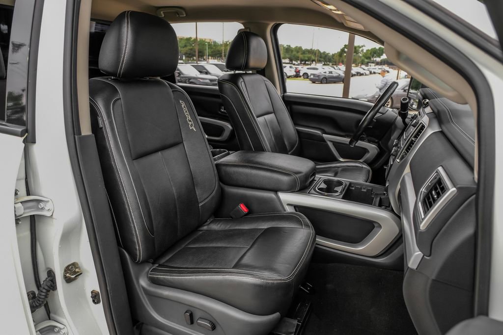 Used 2018 Nissan Titan PRO-4X w/ Pro-4x Convenience Package AWD/4WD image 31