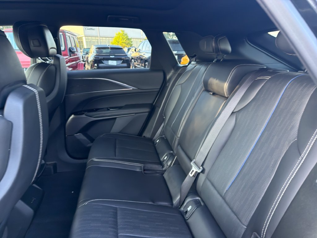 Certified 2024 Cadillac Lyriq Sport AWD/4WD image 33