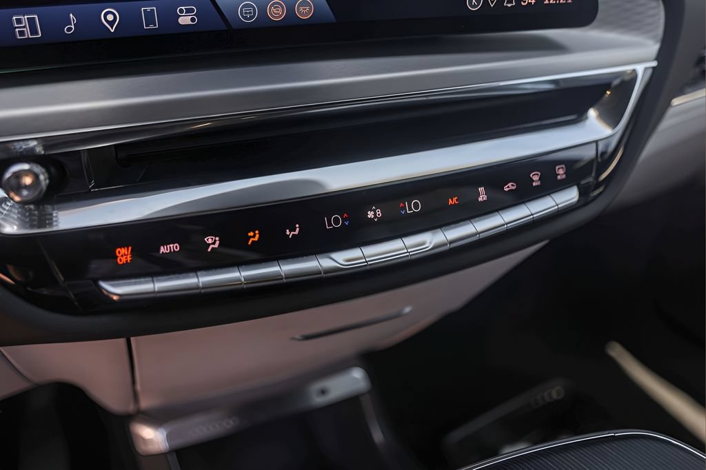 Certified 2024 Cadillac Lyriq Sport RWD image 16