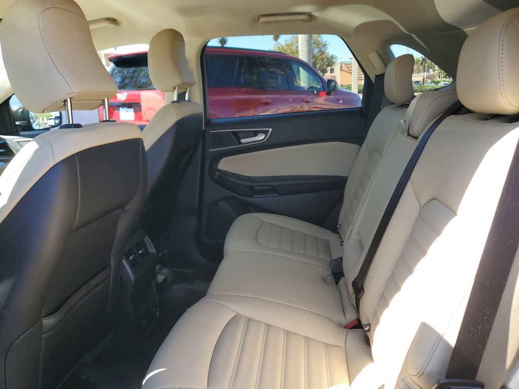 Used 2022 Ford Edge SEL w/ Convenience Package image 14
