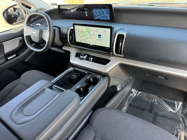 Used 2025 Ford Expedition Max Active AWD/4WD image 22