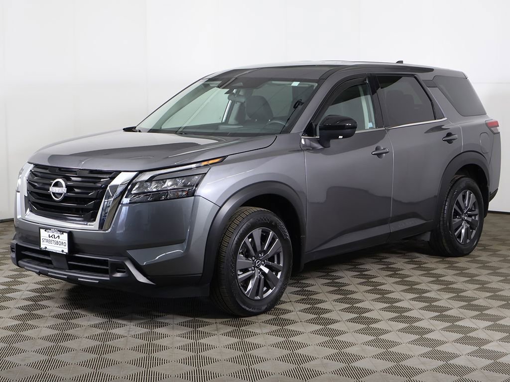 Used 2023 Nissan Pathfinder S image 6
