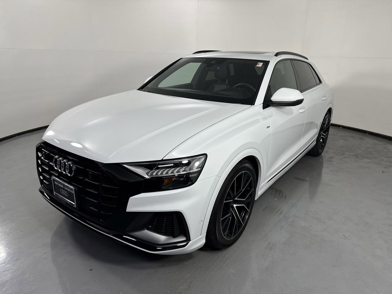 Used 2021 Audi Q8 Prestige AWD/4WD image 32