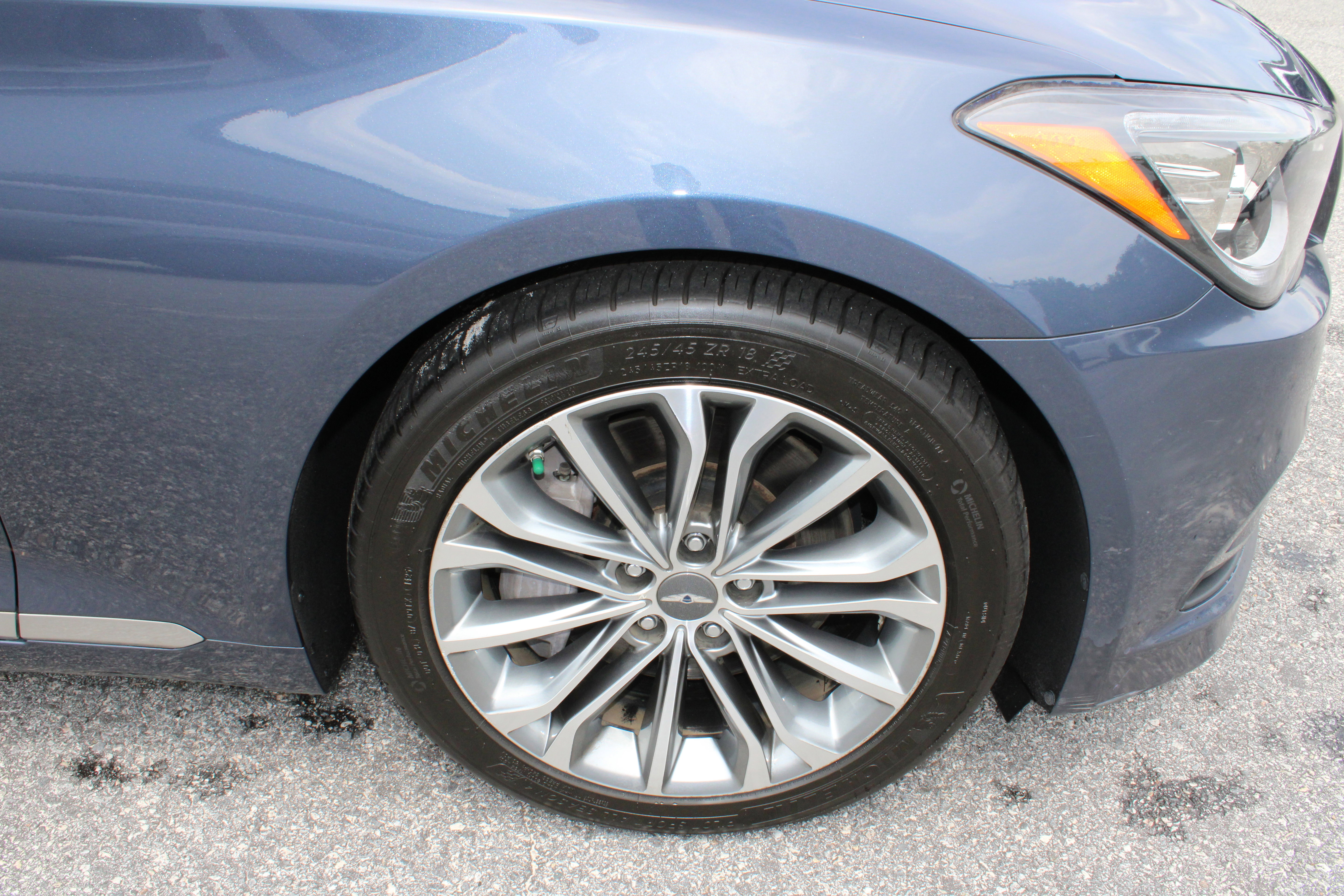 Used 2015 Hyundai Genesis 3.8 w/ Option Group 04 RWD image 9