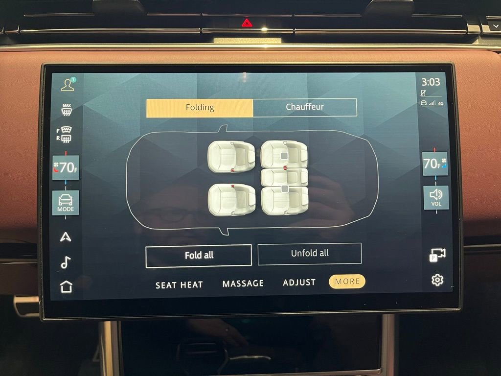 Used 2025 Land Rover Range Rover SE image 56