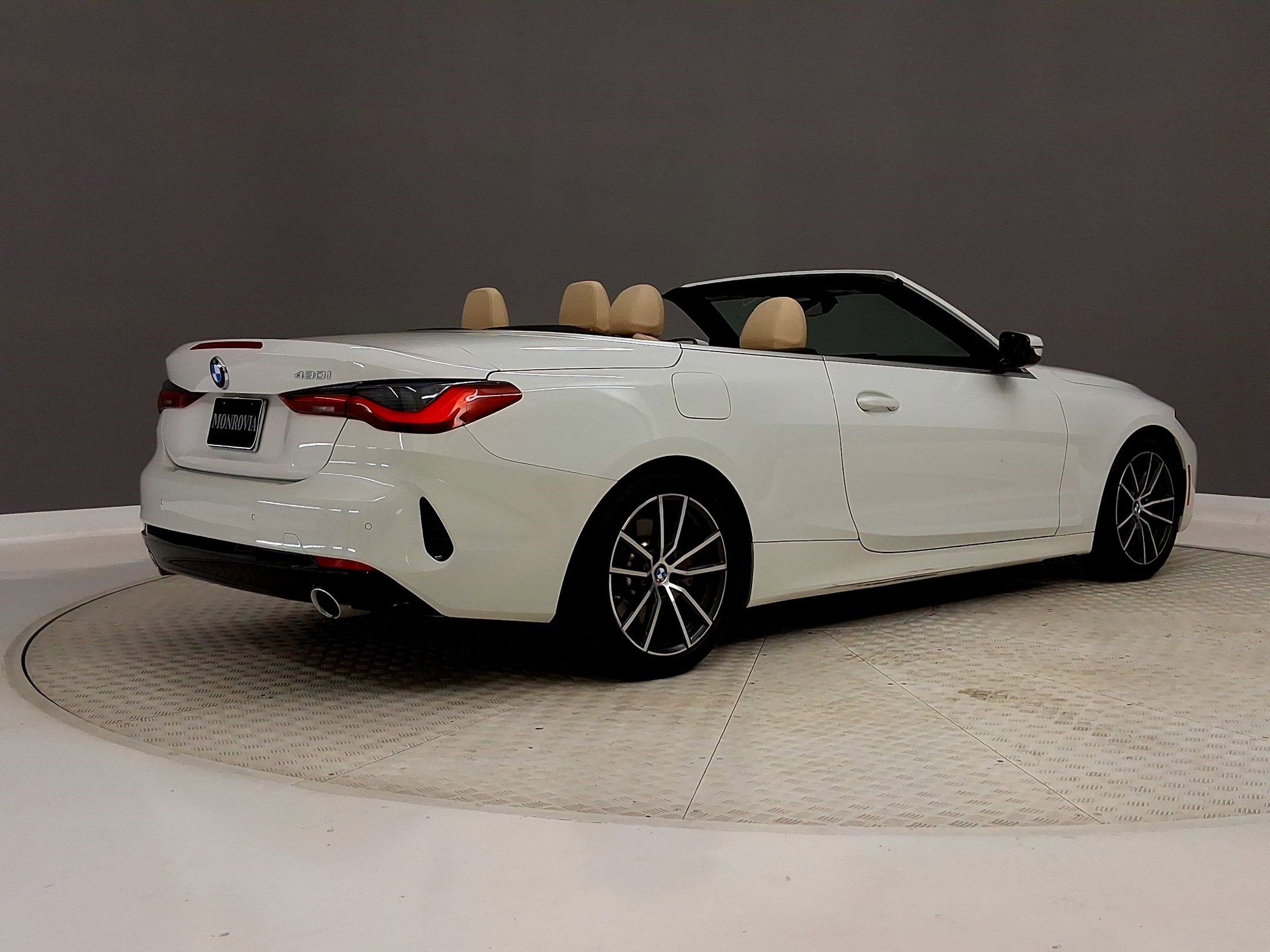 Used 2024 BMW 430i Convertible w/ Convenience Package image 7