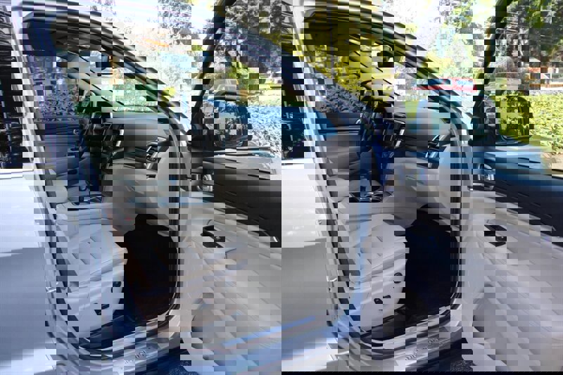 Used 2015 Jeep Grand Cherokee Limited image 15