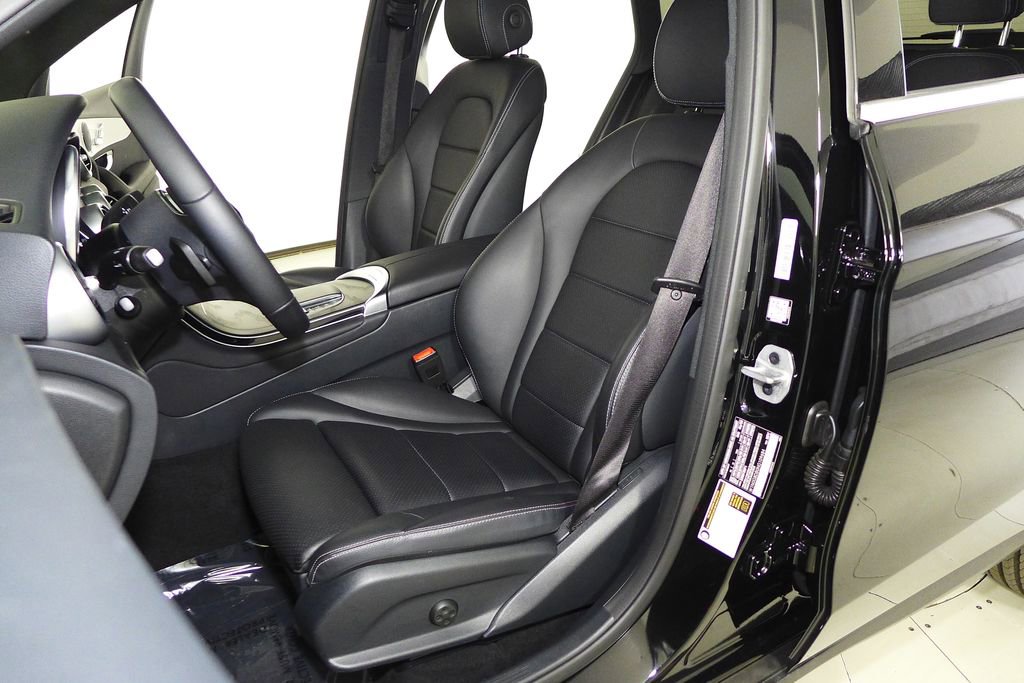 Used 2022 Mercedes-Benz GLC 300 image 21