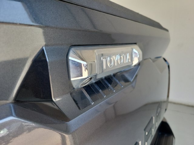 Used 2023 Toyota Tundra Limited w/ Power Package AWD/4WD image 8