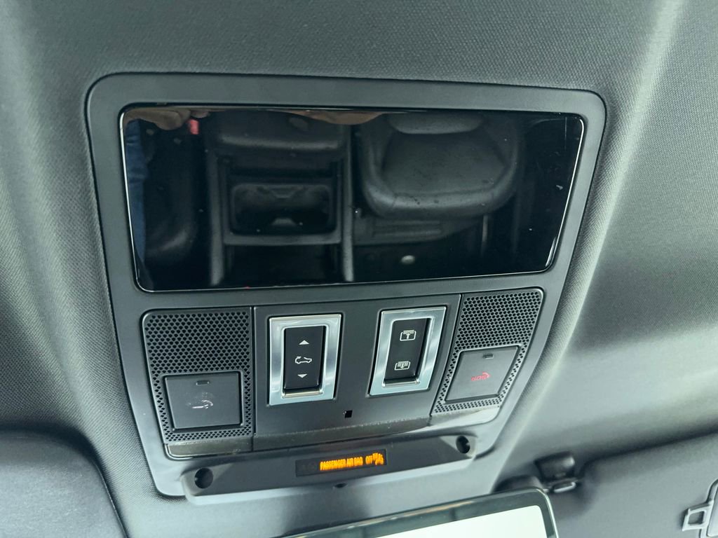 Used 2023 Land Rover Defender 110 V8 image 35