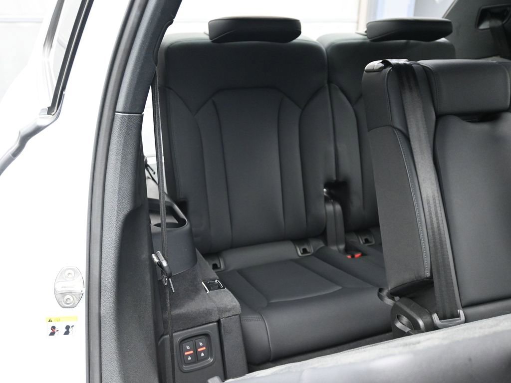 Used 2023 Audi Q7 2.0T Premium Plus w/ Premium Plus Package image 17