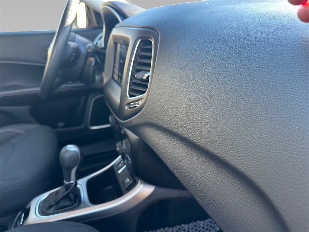 Certified 2018 Jeep Compass Sport w/ Tech Group image 20