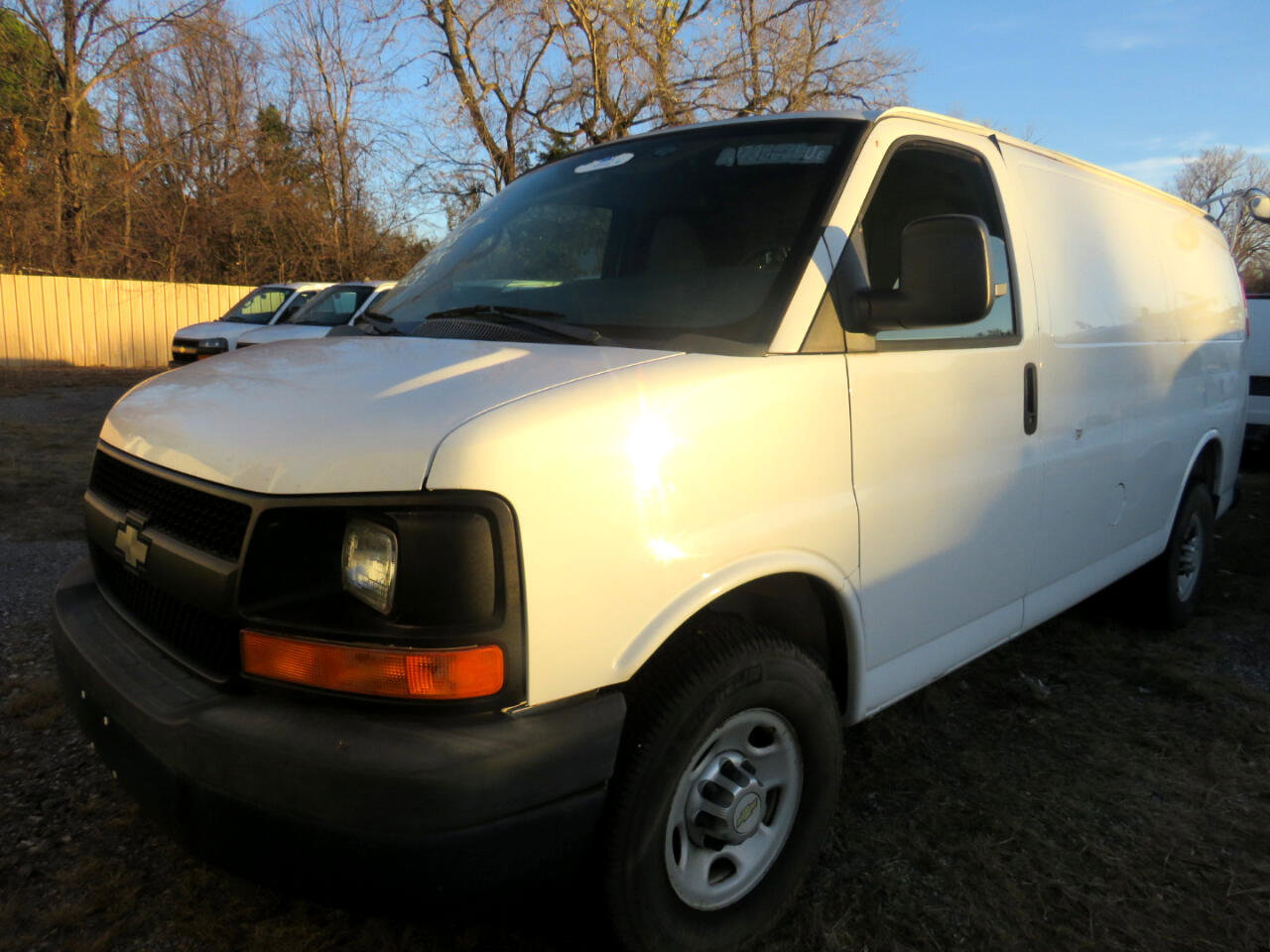 Used 2011 Chevrolet Express 2500 image 22