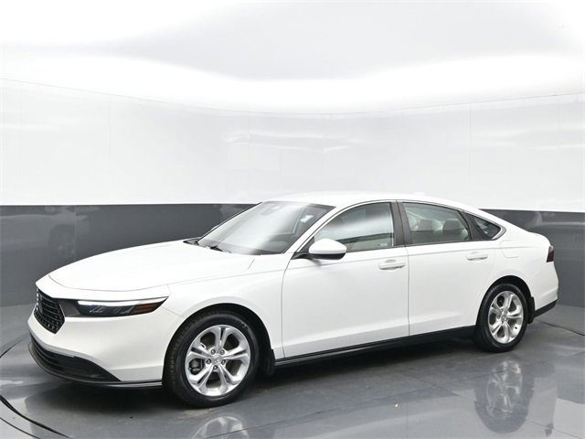 Certified 2023 Honda Accord LX image 2