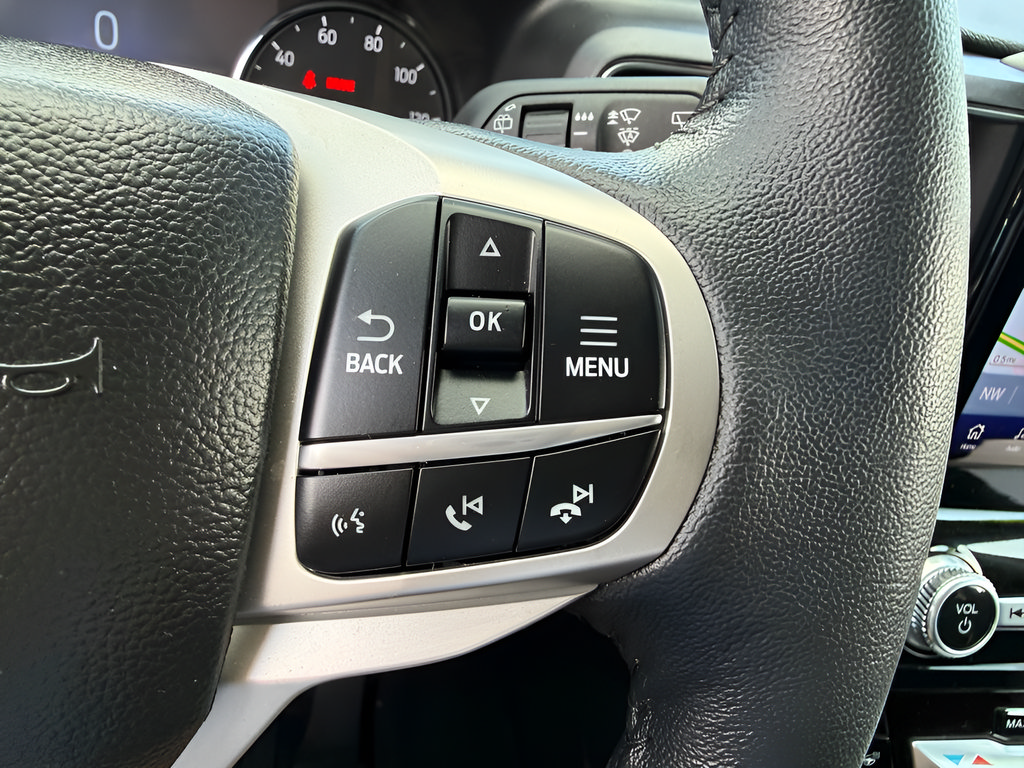 Used 2023 Ford Explorer Limited w/ Limited Technology Package AWD/4WD image 21