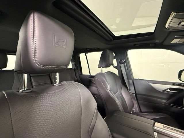 Used 2023 Lexus LX 600 F Sport w/ Accessory Package (Z1) AWD/4WD image 29