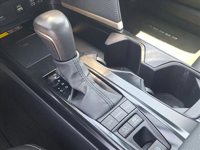 Used 2025 Toyota Camry SE FWD image 14