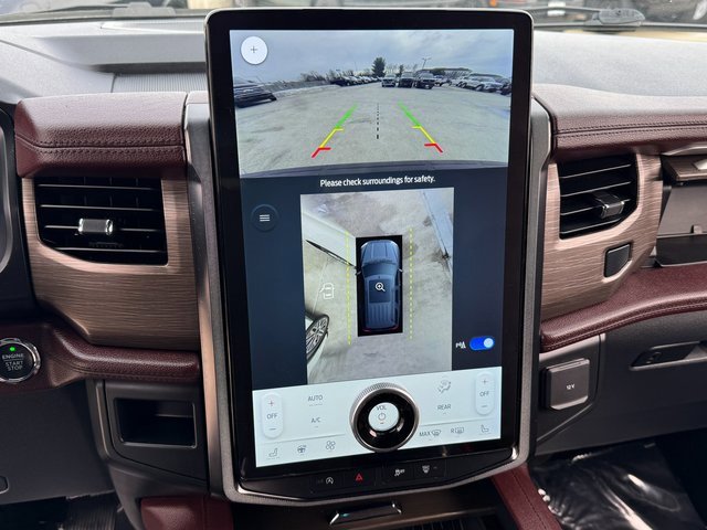 Used 2022 Ford Expedition Max Limited image 29