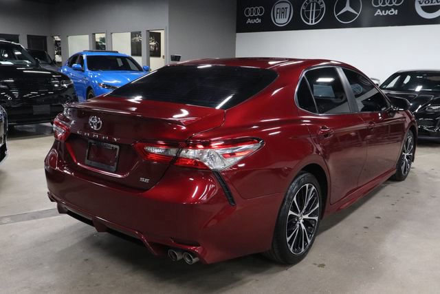 Used 2018 Toyota Camry SE FWD image 5