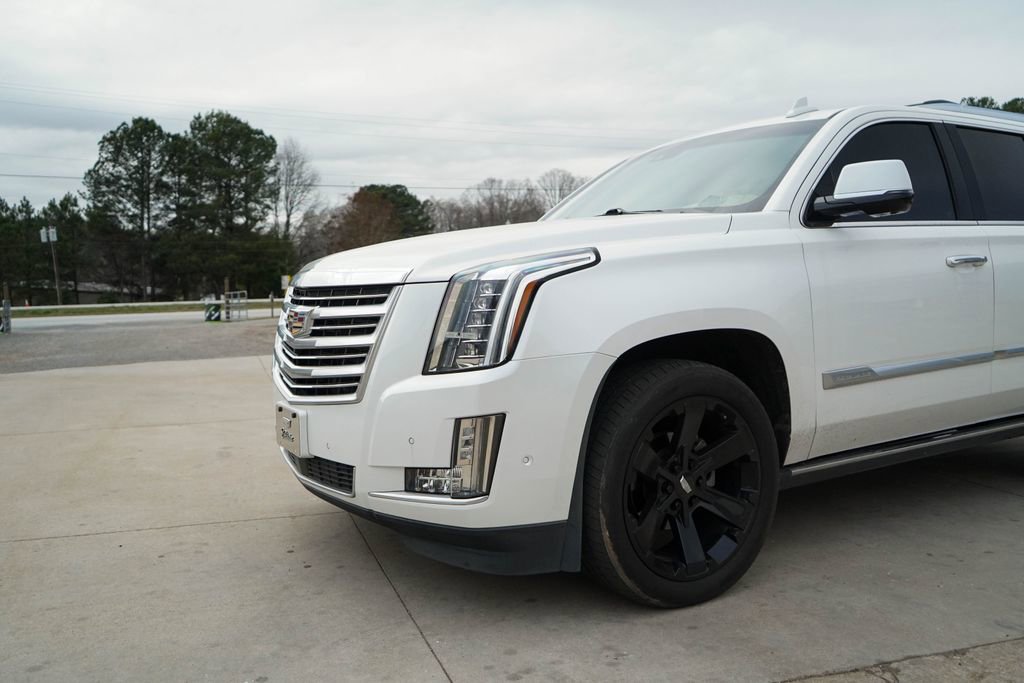 Used 2019 Cadillac Escalade Platinum image 11