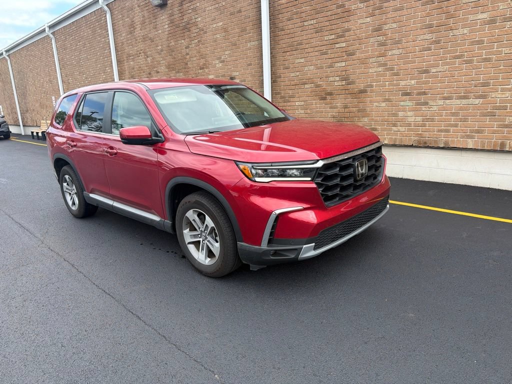 Used 2025 Honda Pilot EX-L image 4