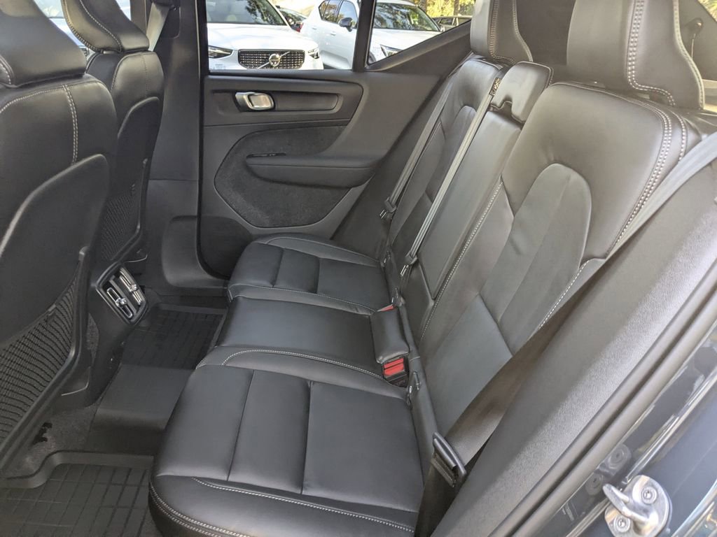 New 2026 Volvo XC40 B4 Plus w/ Protection Package Premier image 15