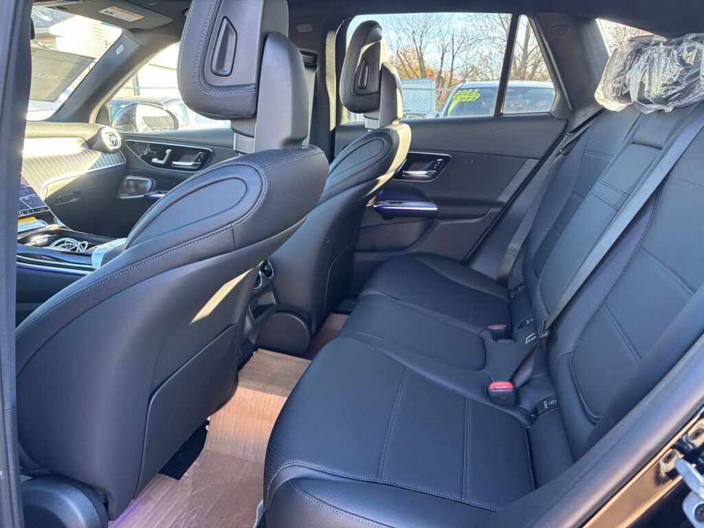 New 2026 Mercedes-Benz GLC 300 4MATIC image 11