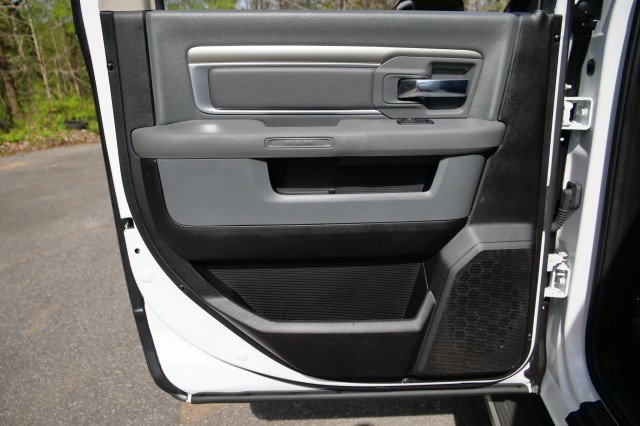 Used 2016 RAM 2500 SLT image 25