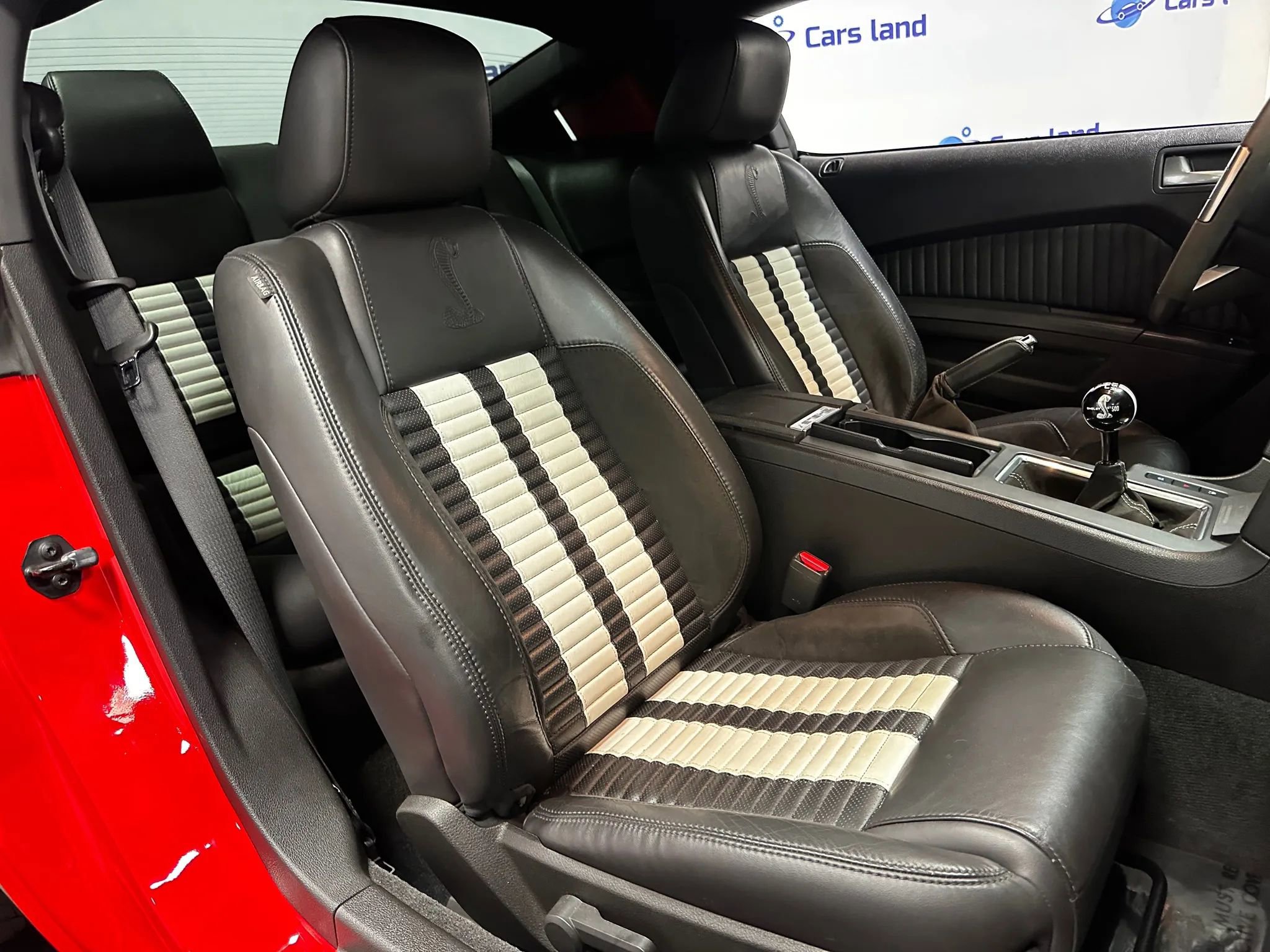 Used 2011 Ford Mustang Shelby GT500 w/ SVT Performance Pkg image 16