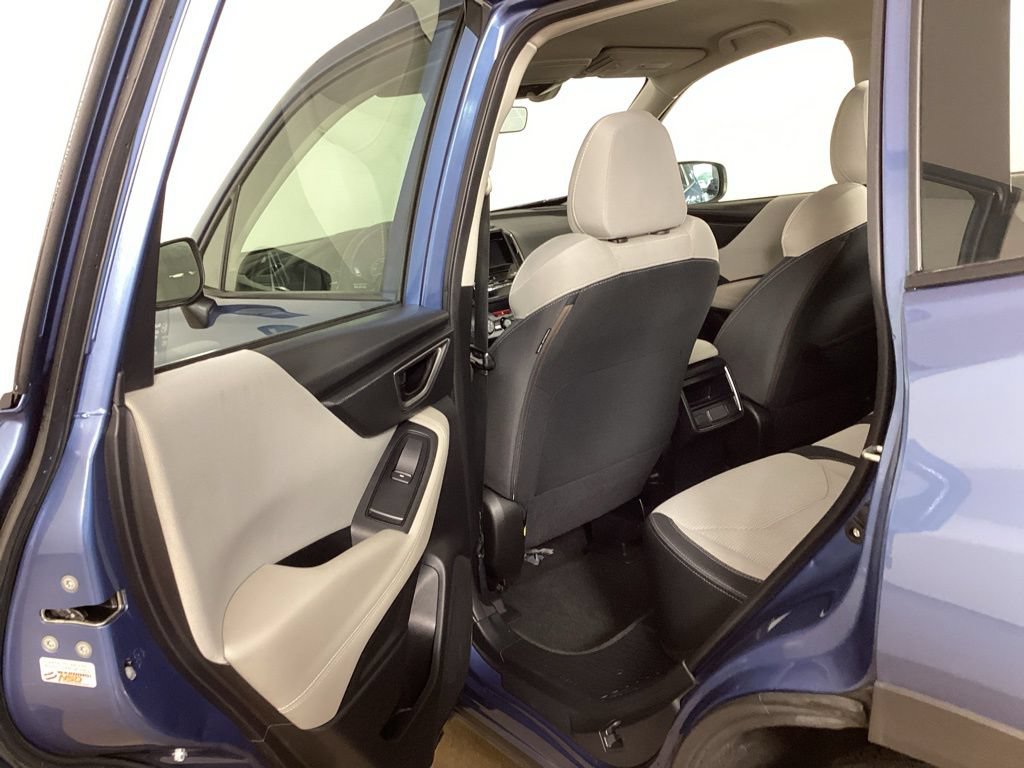 Used 2021 Subaru Forester AWD/4WD image 27