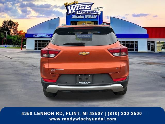 Used 2023 Chevrolet TrailBlazer LT w/ Convenience Package AWD/4WD image 5