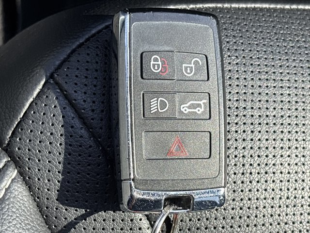Used 2023 Land Rover Discovery S R-Dynamic AWD/4WD image 47