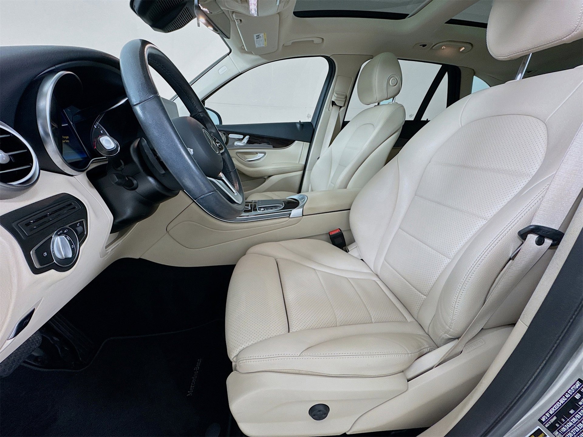 Certified 2021 Mercedes-Benz GLC 300 4MATIC image 23