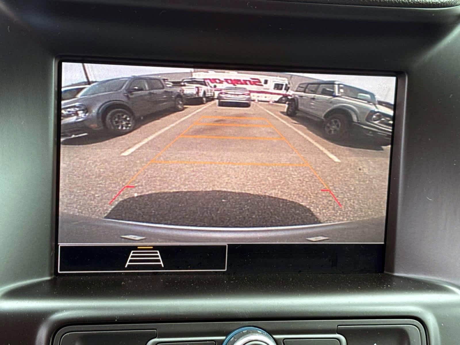 Used 2022 GMC Terrain SLE w/ Driver Convenience Package AWD/4WD image 17