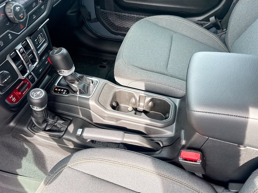 Used 2026 Jeep Gladiator Sport AWD/4WD image 25